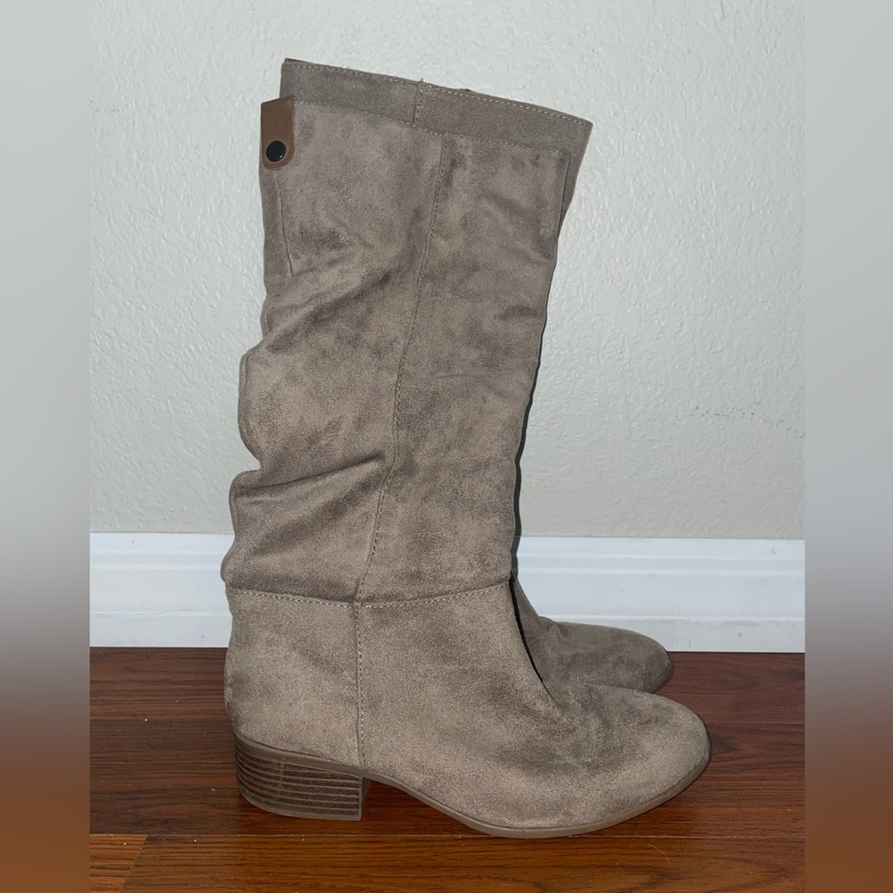 Faux Suede Boots | Size: 7 1/2